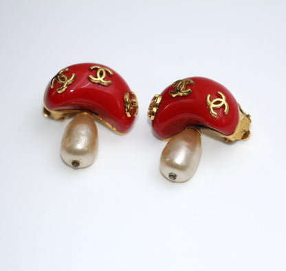 CHANEL Chanel Vintage 91 Imitation Pearl Resin Red Mushroom Clip-On Earrings - Onesize Fashion Jewellery - Used fashion item from Wararni