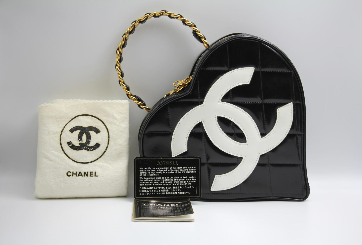 CHANEL Chanel Vintage 95 Barbie Cc Heart Vanity Bag - Onesize handbag - Vintage fashion from Wararni