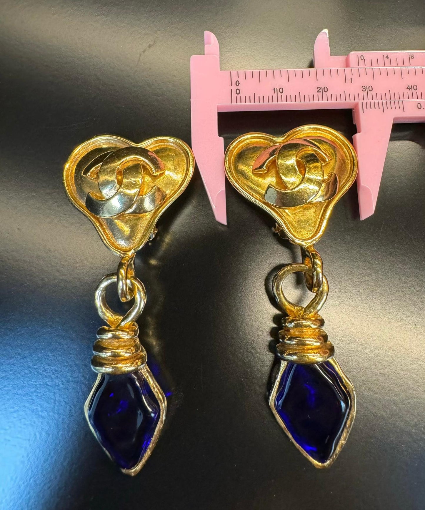 Chanel Vintage 95P Blue Gripoix Gold Plated Heart Clip On Earrings