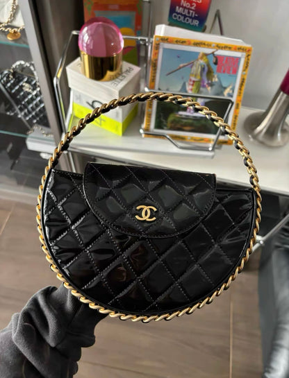 CHANEL Chanel23k patent leather hula hoop latest model Brand new and unused - Small Clutch Bag - Used fashion item from Wararni