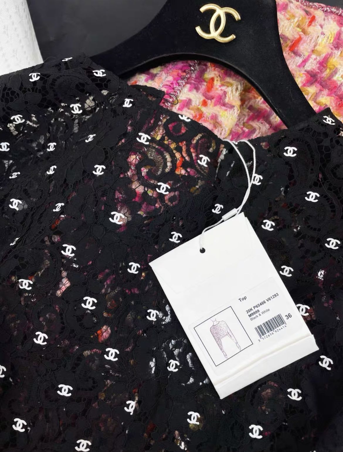 Chanel 20A cc print black lace top