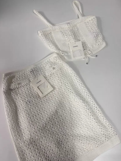 Chanel 26C white knit top and skirt  Set