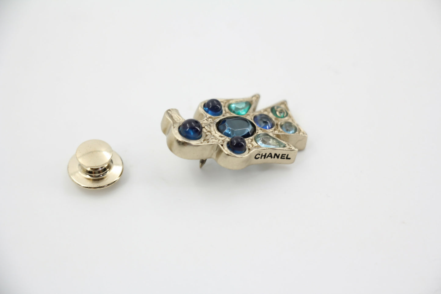 Chanel Vintage 07A Gripoix Blue Black & Green Eagle Brooch