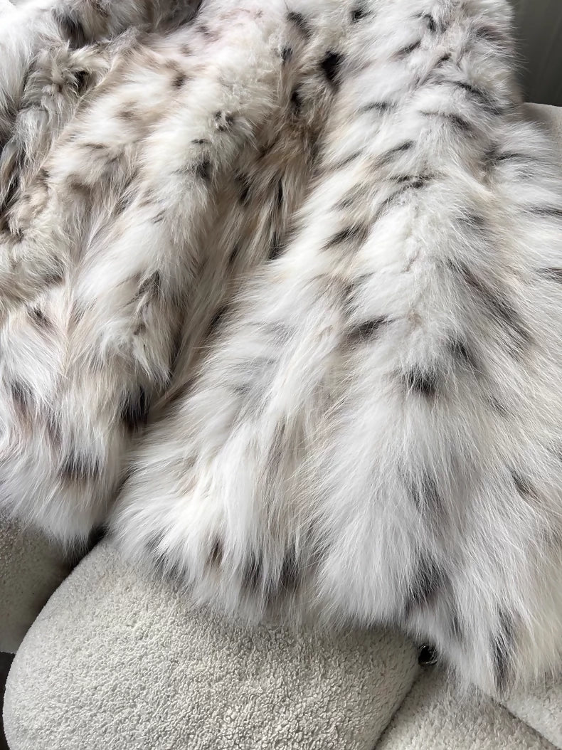 Vintage Pure white Canadian cat lynx fur coat