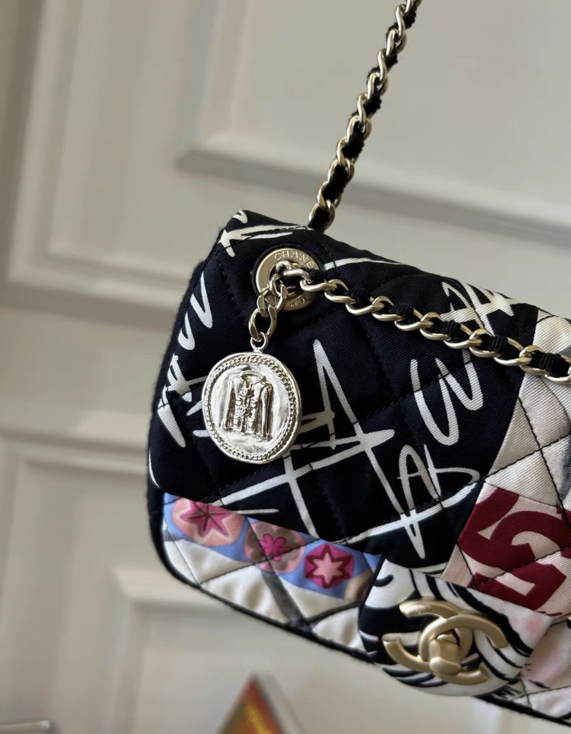 Rare Chanel floral graffiti coco badge chain bag