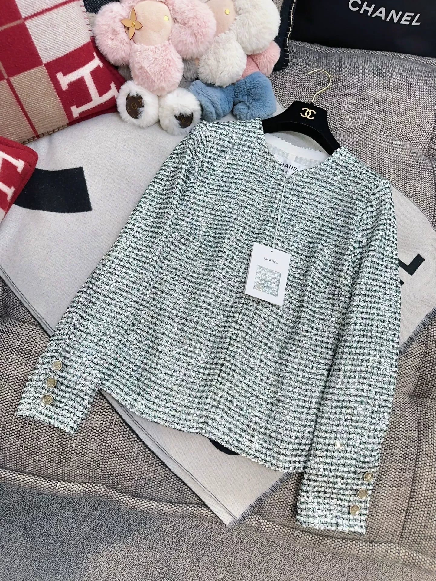 Chanel 23p green and white sequin embroidered jacket