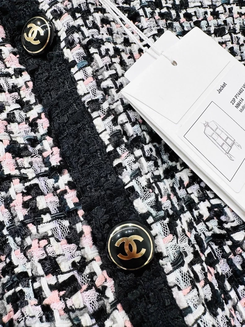 Chanel 23P Gray tweed jacket with black trim