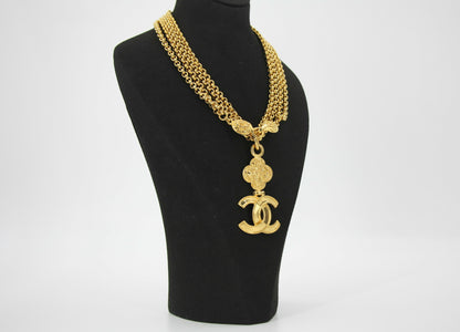 Chanel Vintage 95A Gold-plated Plain Gold Floral Long Necklace