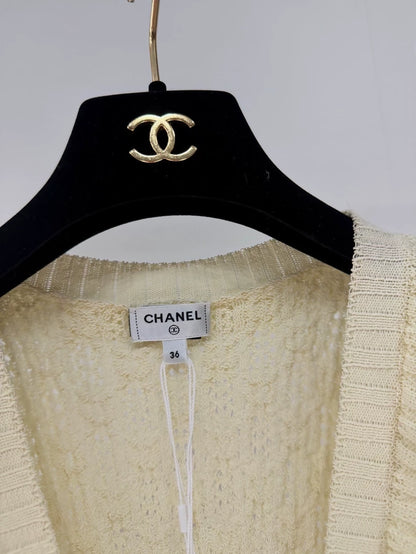 Chanel 25C yellow knitted lace vest