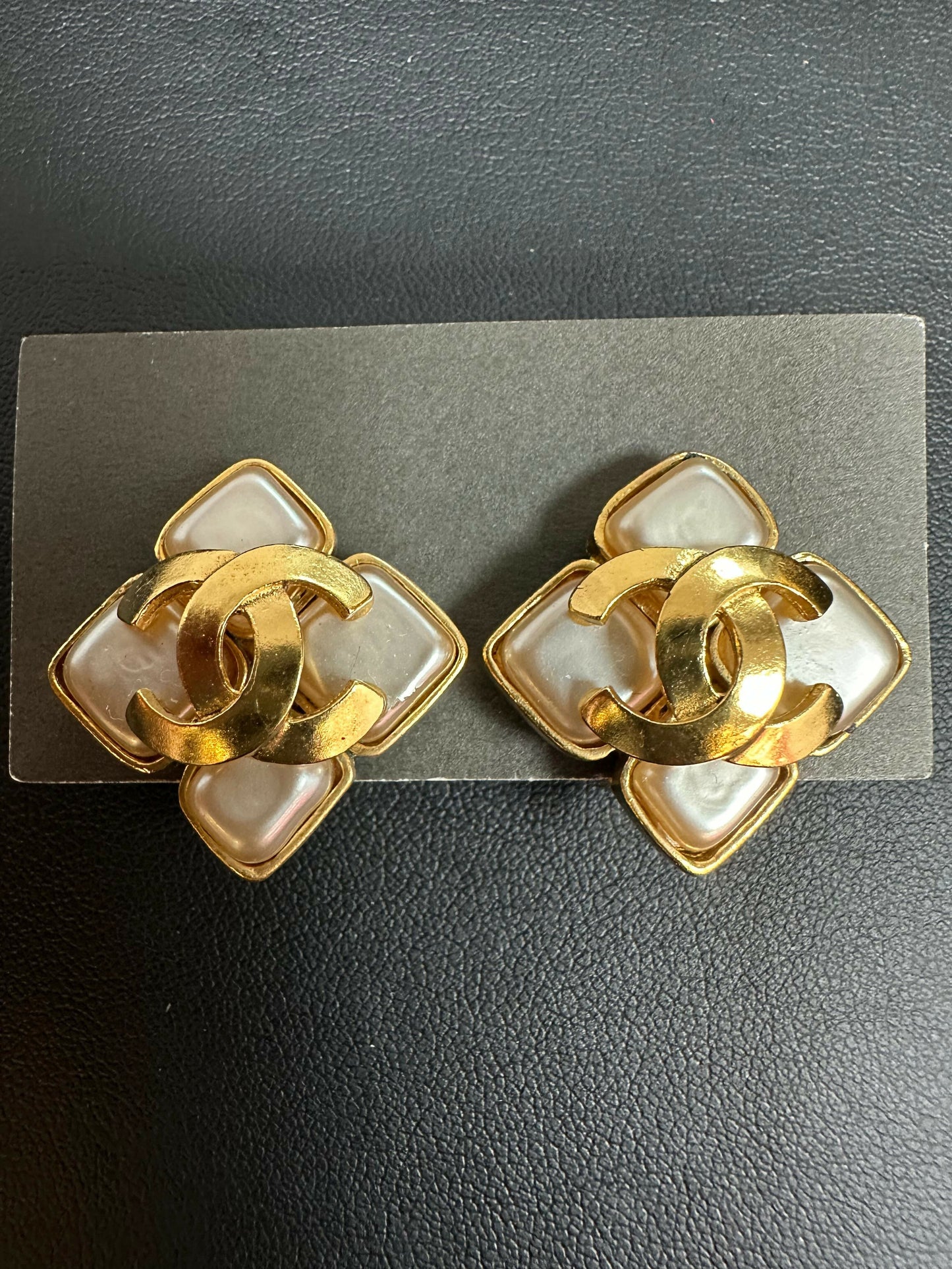 Chanel Vintage 95 Imitation Pearl & Gold Plated Rhombus CC Clip-on Earrings