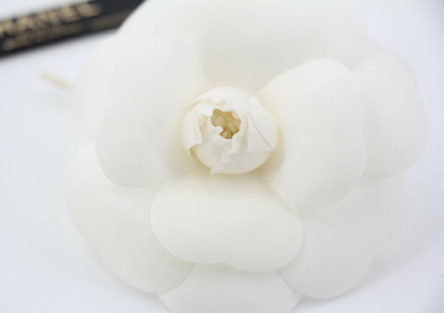 Chanel Vintage 81-85 Silk Small Size White Camellia Brooch