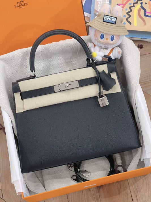 Hermès Kelly 28 in black Epsom leather palladium hardware