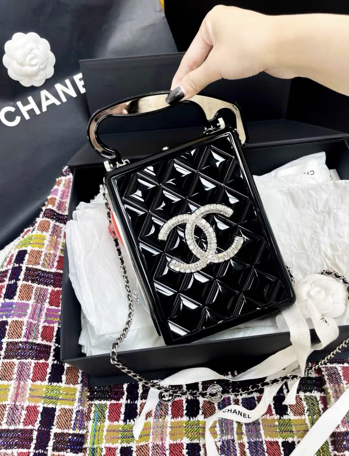 CHANEL Chanel black limited edition full diamond audio bag portable chain bag - One size Clutch Bag - Secondhand luxury from Wararni