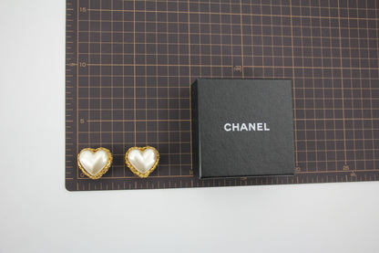 Chanel Vintage 2-8 Imitation Pearl Gold Plated Heart Clip-on Earrings