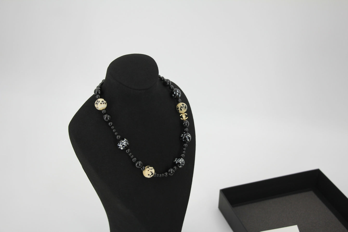 Chanel 26A Metal Gripoix Pearls & Resin Gold Black & White CC Necklace