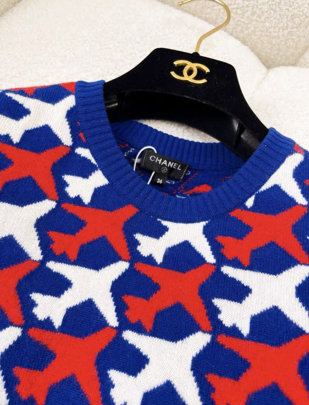 Chanel 2016 airport collection blue and red cashmere top