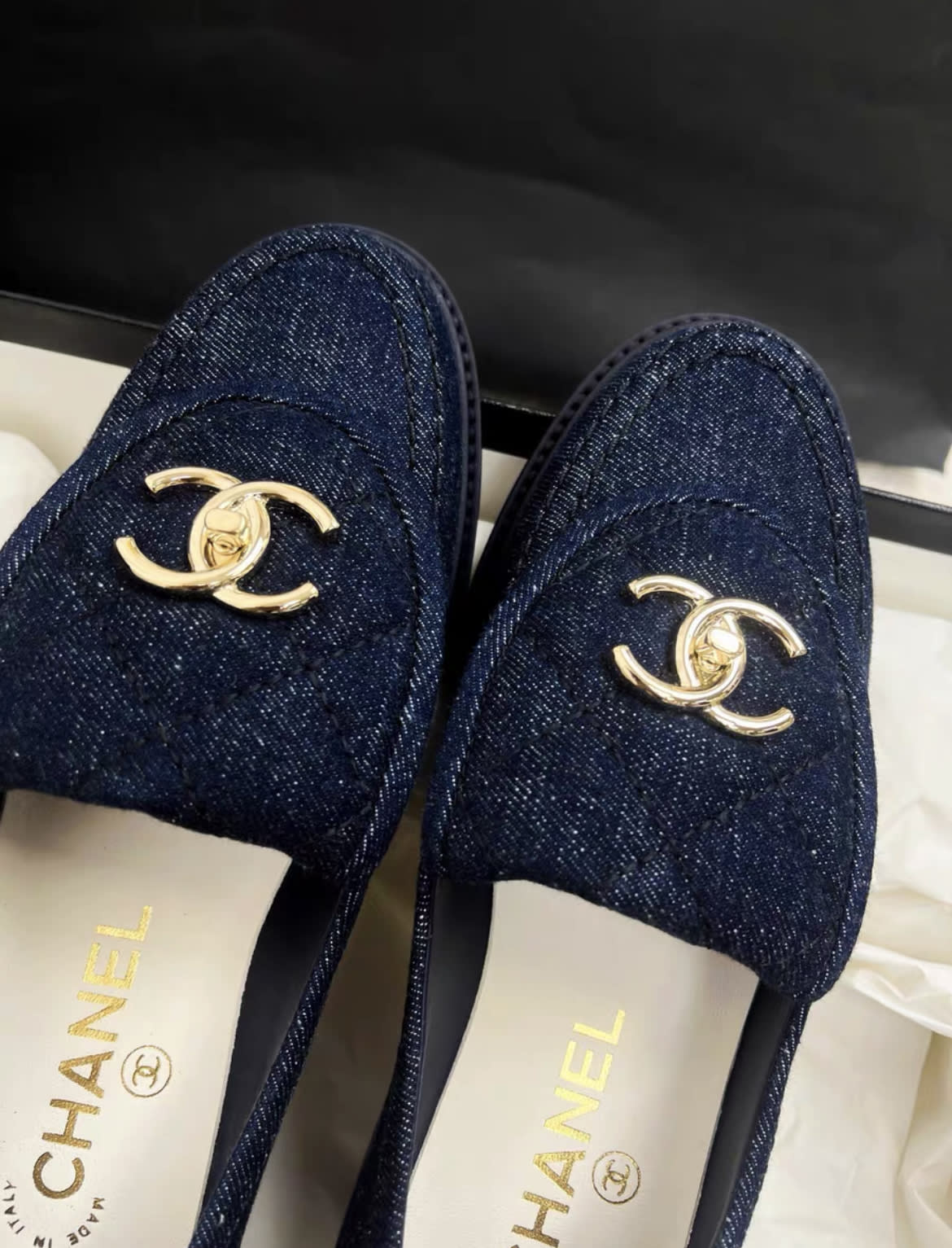 Chanel 24ss dark blue denim mocassin