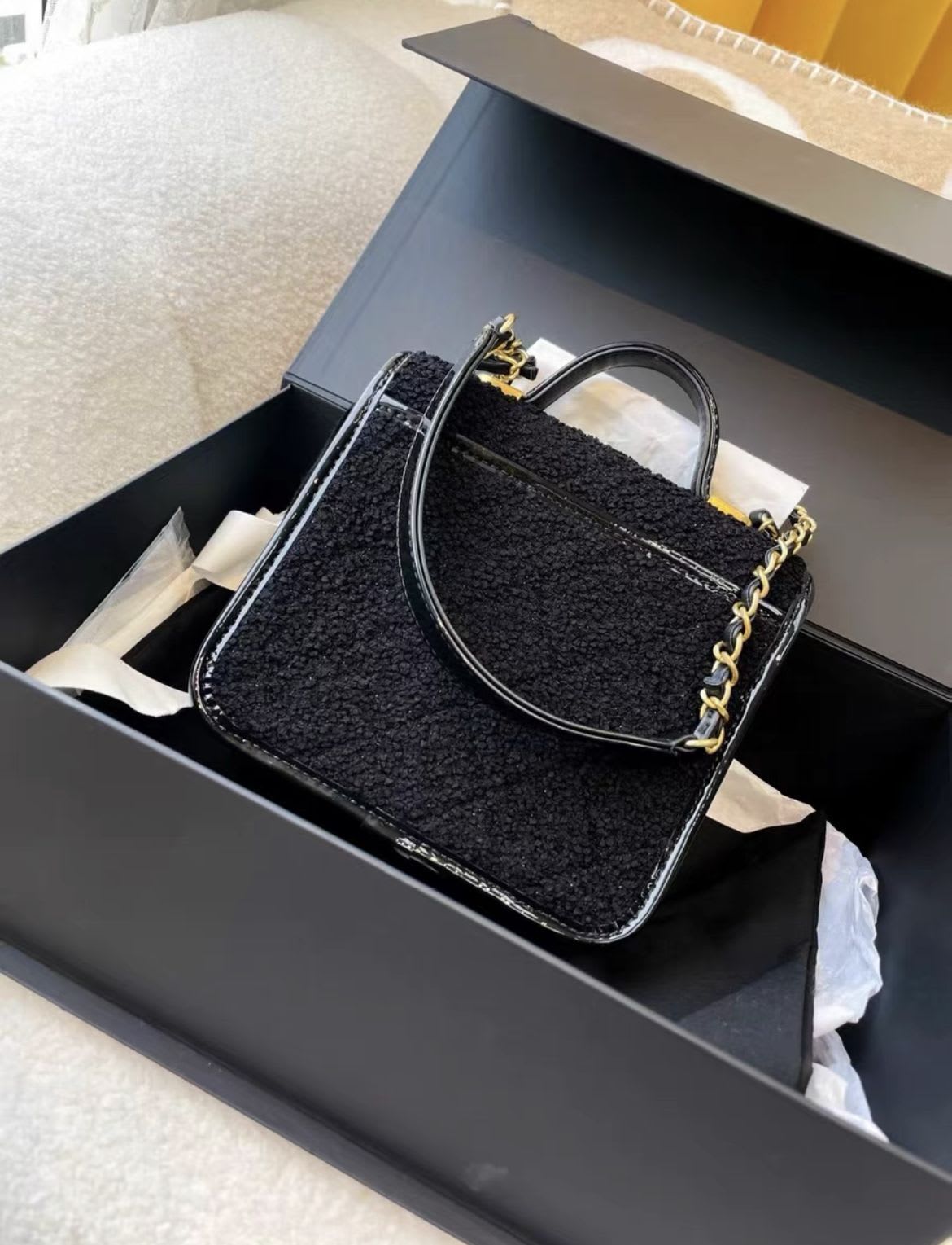 Chanel 22AW black tweed patent leather chain bag