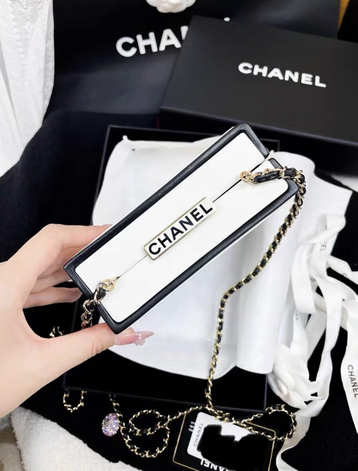 CHANEL 21SS A LIMITED EDITION WHITE & BLACK LEATHER CHANEL NO. 5 PARFUM BOX CLUTCH