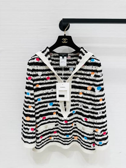 Chanel black and white striped polka dot knit top with double C rhinestone buttons, navy style, openwork, F34,