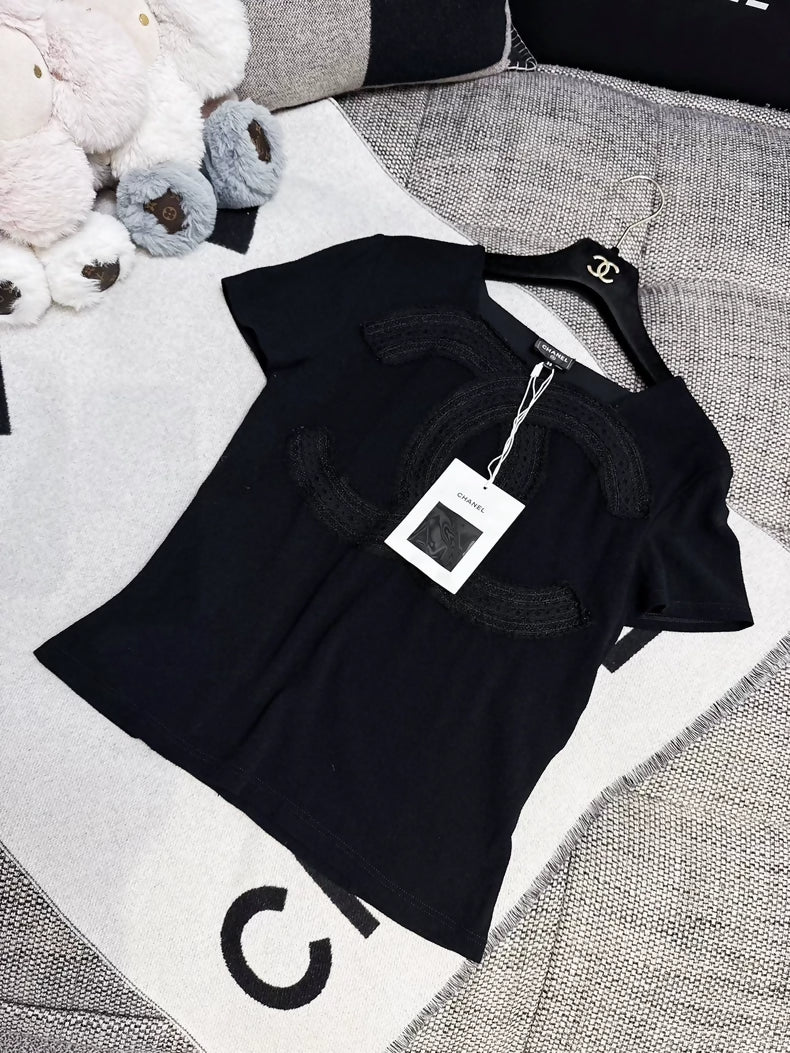 Chanel 24K black short-sleeved top