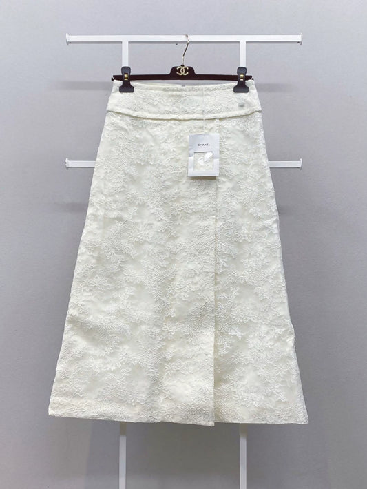 CHANEL 20C lace ecru skirt