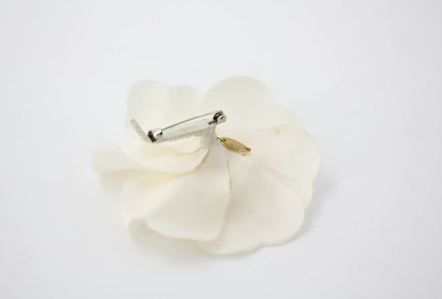 Chanel Vintage 81-85 White Silk Camellia Brooch