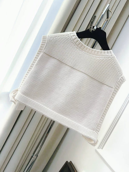 Chanel 25A off-white vest