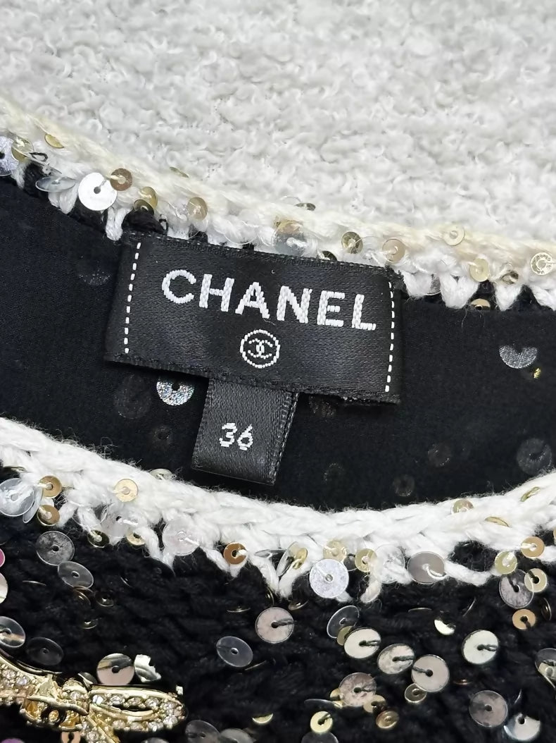 Chanel 23SS black sequined top