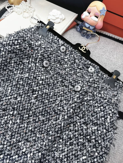 Chanel 21B gray woollen tweed skirt