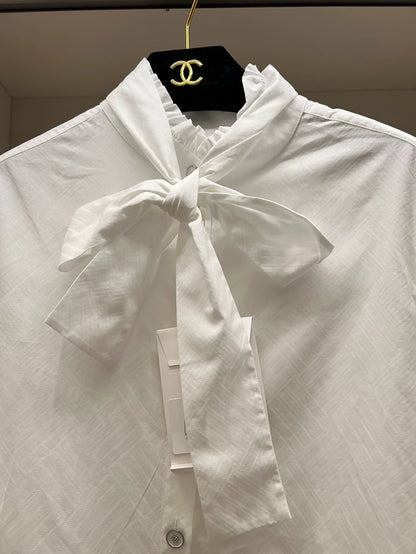 Chanel 23B bow shirt