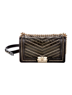Chanel 2018 Medium Boy Bag in Chevron Quilted Vintage Calfskin