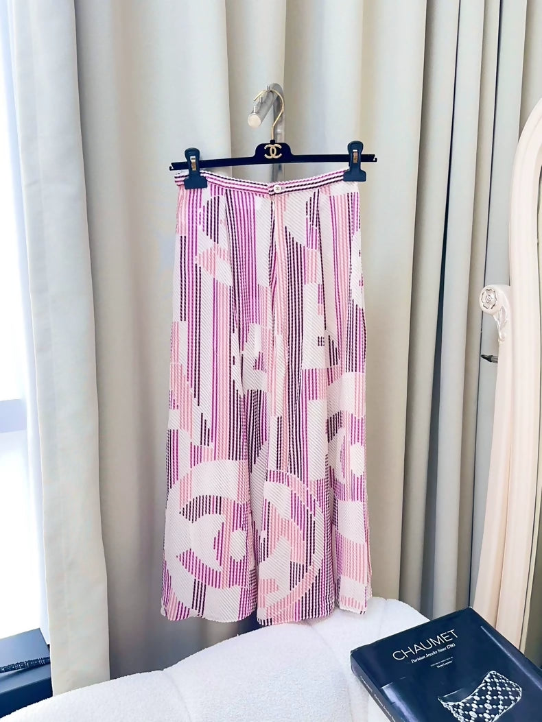 Chanel 23B pink & white skirt