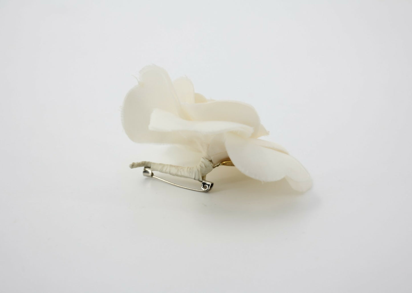Chanel Vintage 81-85 White Silk Camellia Brooch