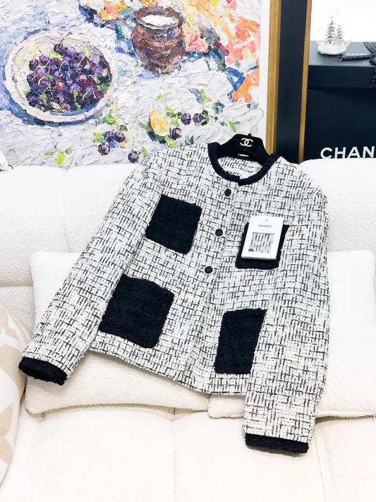 Chanel 22C black and white pearl tweed jacket