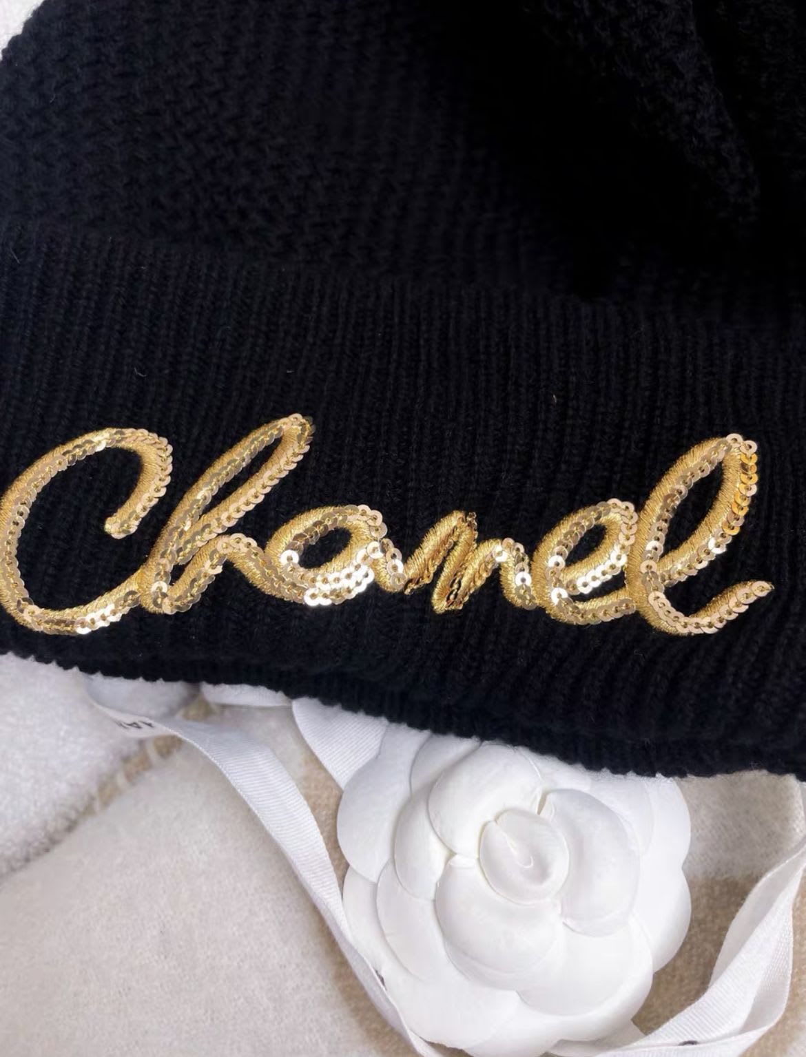 Chanel 22A Cashmere Black Gold Sequin CC Logo Beanie Winter Hat Cap Cloche