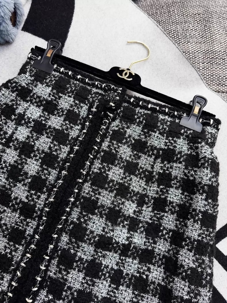 Chanel black and silver Damier tweed skirt