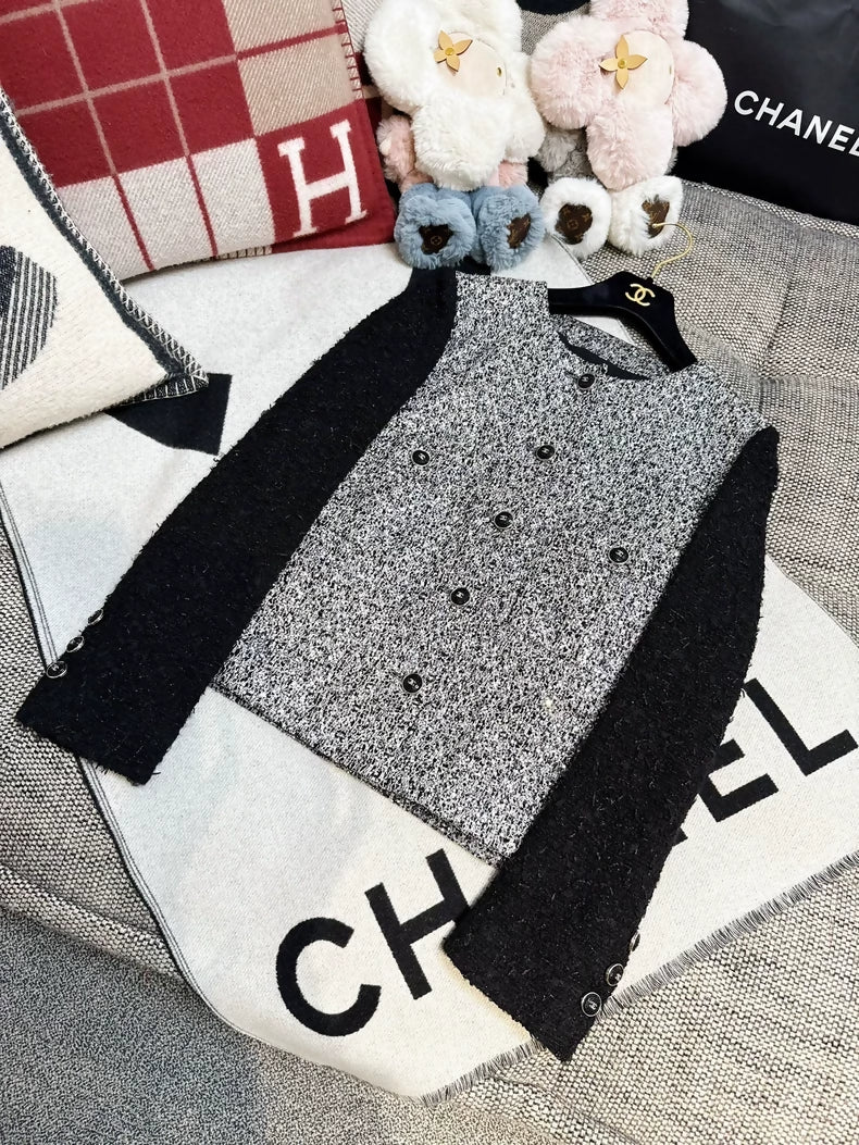 Chane 21B Black tweed jacket with grey sequined details