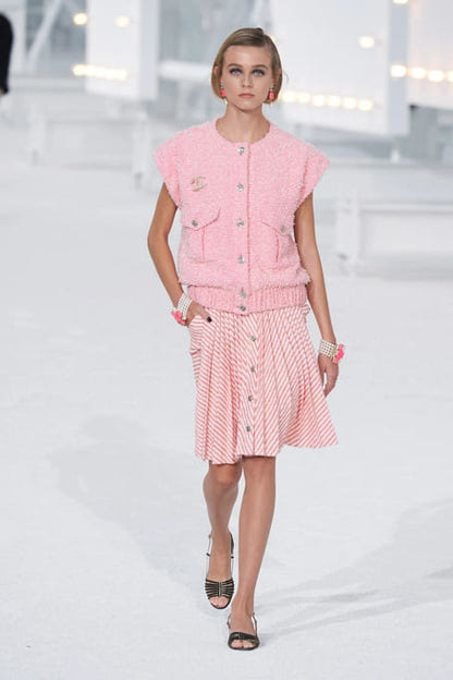 CHANEL 21S RUNWAY FANTASY TWEED VEST PINK 38FR