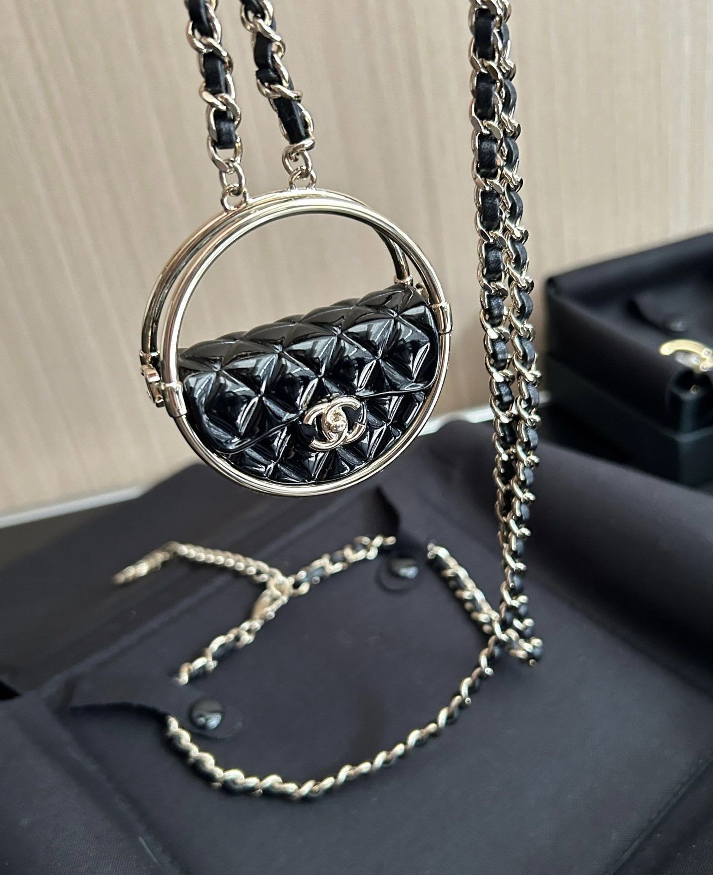 Chanel23c hula hoop long necklace