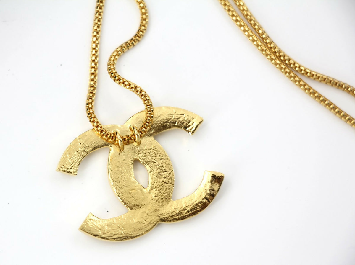 Chanel B19A Metal Black & Gold "Along the Nile" CC Necklace
