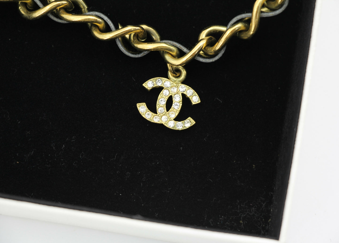 Chanel Vintage 95P Rhinestone Gold-plated Black Leather Chain CC Choker
