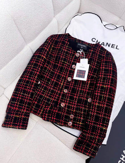 CHANEL Chanel 22K red and black plaid tweed jacket - 34 Jacket - Secondhand luxury from Wararni