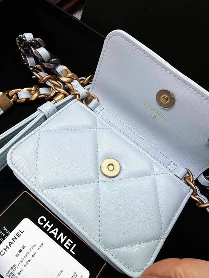Chanel 21K light blue glossy lambskin 19bag series waist bag