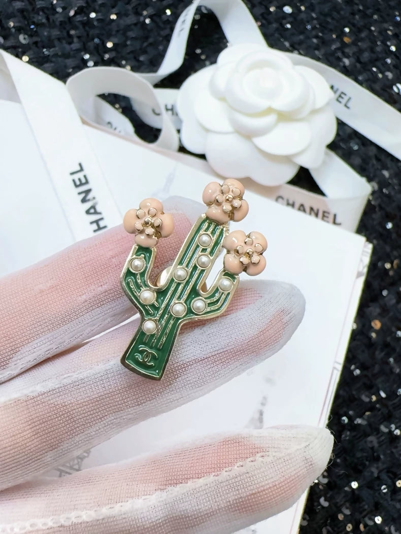 Chanel 17C Cactus Flower brooch