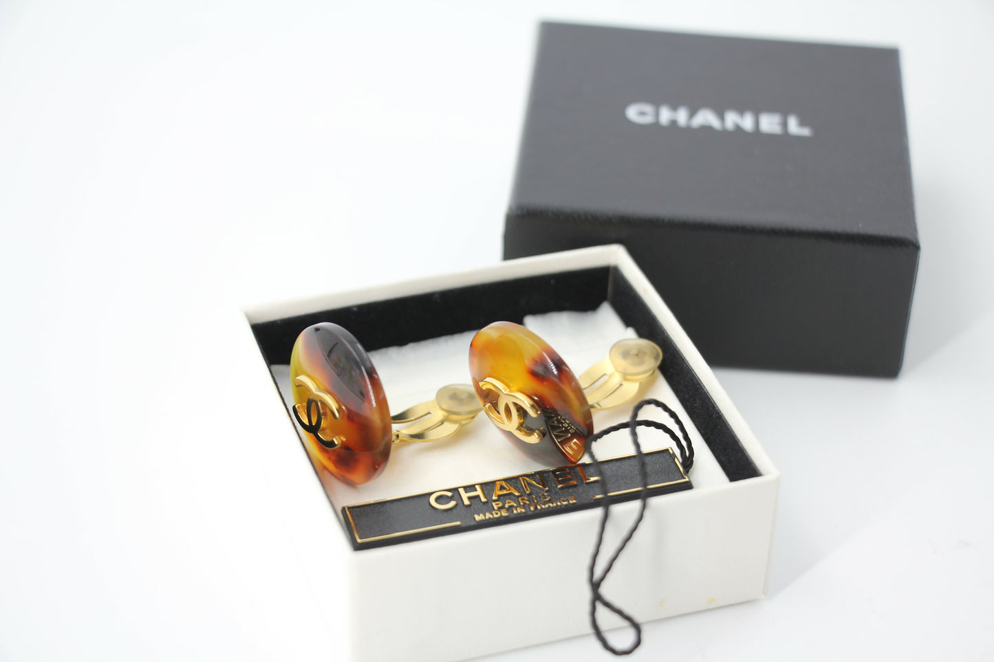 Chanel Vintage 97P Tortoiseshell Round Brown Earrings