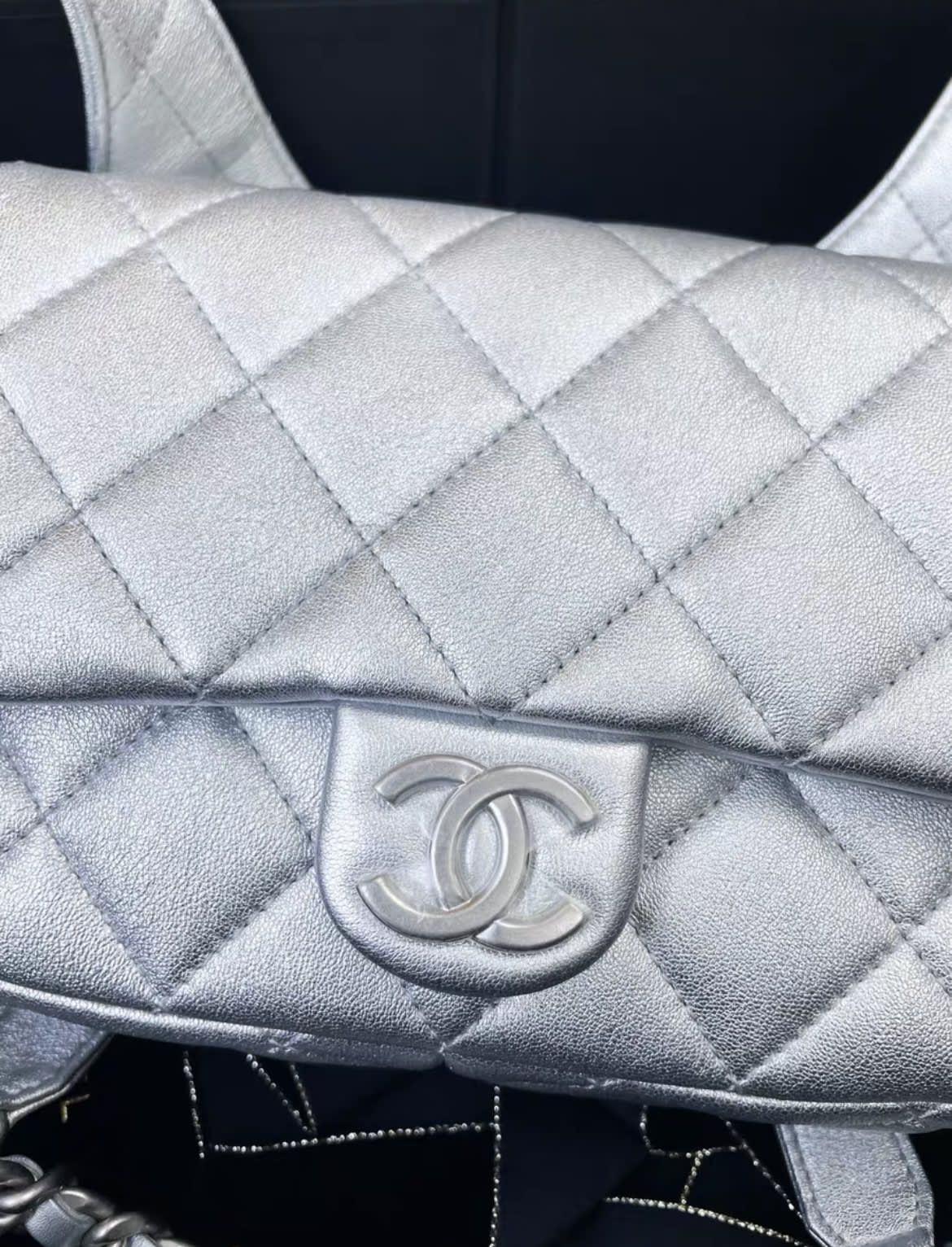 Chanel 24C early spring vacation popular silver backpack