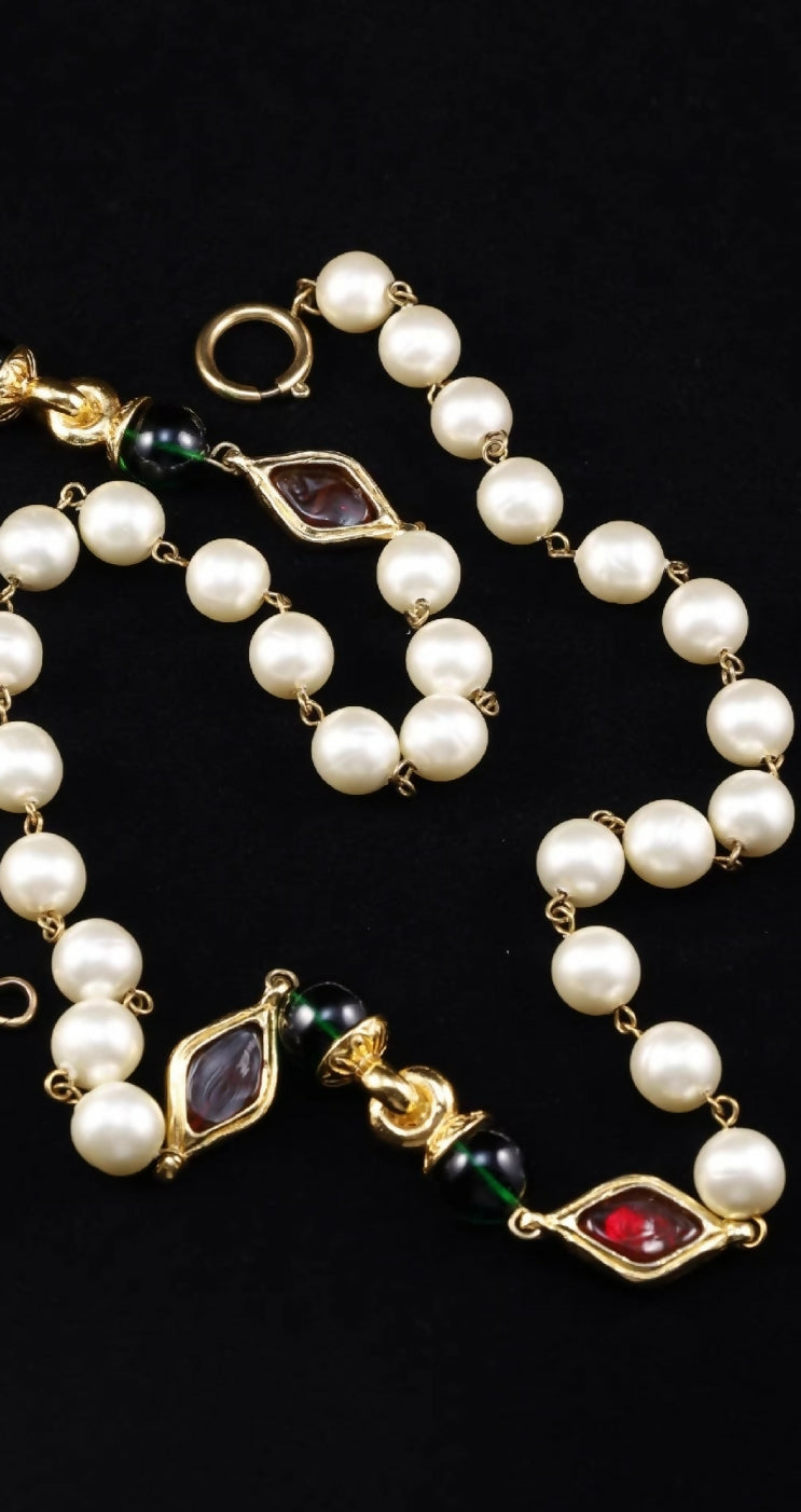 Chanel red and green glass pearl necklace