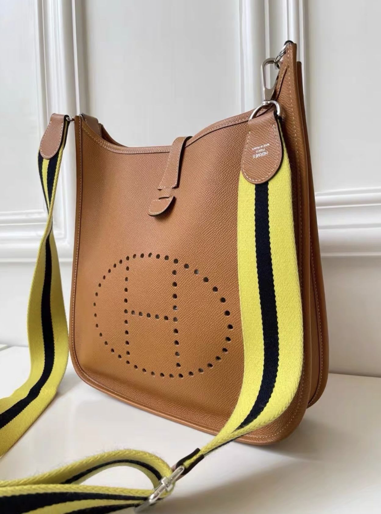 Hermes Evelyn 29 gold bee limited