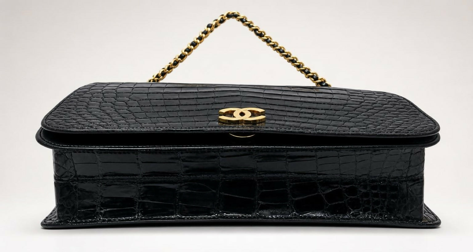 クレ・ド・ポー ボーテ 　シャネル ULTRA RARE Vintage 1984 Chanel Black Crocodile Flap Bag 24K Gold